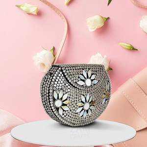 กระเป๋าผ้าแคนวาสมีหลายฟังก์ชั่นกระเป๋าผ้าแคนวาสสำหรับเจ้าสาวใช้เดินทางแบบอินเดียสีและโลโก้ตามสั่ง - Product Image 3