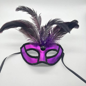 <span class=keywords><strong>Masque</strong></span> pour les yeux en plumes <span class=keywords><strong>de</strong></span> <span class=keywords><strong>femme</strong></span> élégante et simple HLC, noir, rouge, violet, pour <span class=keywords><strong>carnaval</strong></span>, mascarade, <span class=keywords><strong>Venise</strong></span>, plumes, masques <span class=keywords><strong>de</strong></span> Mardi Gras - Product Image 4
