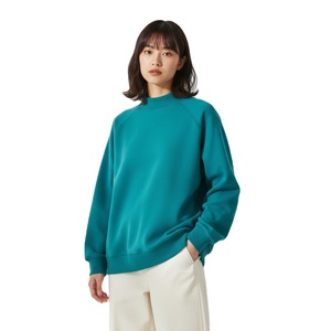 Sweat-shirt à col montant surdimensionné pour femme en polyester/coton personnalisé en gros, avec logo sur le devant, manches longues, pour l'hiver - Product Image 1