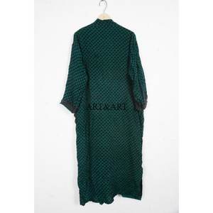 Robe de nuit élégante de style occidental en soie, motifs ethniques vibrants, ceinture à la taille, longueur longue, décoration en dentelle, vêtements décontractés pour dormir - Product Image 5