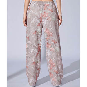 Pantalones Deportivos de Camuflaje de Alta Calidad a Bajo Precio, Hechos con Material Resistente y Estilo Casual Cómodo - Product Image 2