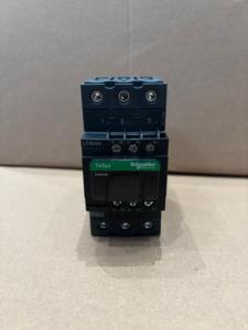 Schneider TeSys Deca 3P(3NO) คอนแทค AC-3/AC-3e LC1D38M7 LC1D40Q7 LC1D40M7สำหรับ AC 50/60Hz mV & HV 220V 380V - Product Image 2