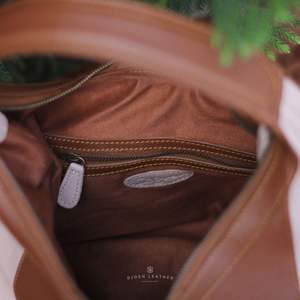 Quality Product Djoen <b>Leather</b> <b>Hobo</b> <b>Bag</b> Triple-Tone Genuine <b>Leather</b> Shoulder <b>Bag</b> for Timeless Everyday Style From Indonesia - Product Image 4