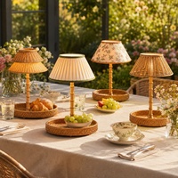 Lampe de table DC sans fil rechargeable en bambou avec plateau oblong en rotin et abat-jour double pour buffet, présentation et décoration intérieure