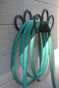 Modern Iron Hose Reel with Durable Wall Mountable Design for Classic Garden Decor Functional <b>Rubber</b> Hose Storage System - Product Image 5