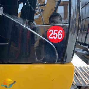 Excavatrice d'occasion Caterpillar CAT323D2L d'origine japonaise avec moteur Doosan et pompe à engrenages - Excavatrice sur chenilles à vendre - Product Image 2