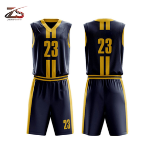 Vêtements de football avec logo personnalisé de haute qualité faits à la main au Pakistan - Product Image 1