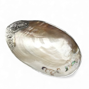 Plato de Nácar Hecho a Mano para Decoración de Mesa, Servir Postres y Uso Doméstico, Hecho en Vietnam - Product Image 1