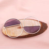 Bijoux indiens modernes violet améthyste quartz prisme cerceau boucle d'oreille en laiton plaqué argent forme demi-cercle lunette réglage cerceaux pour elle