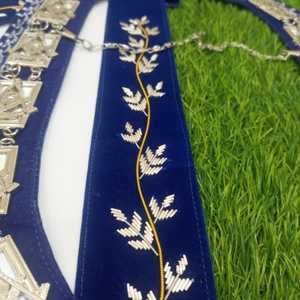 BRODURE MAIN MAÇON PAST MASTER TABLIER ET COLLIER VELOURS BLEU ROYAL - Product Image 4