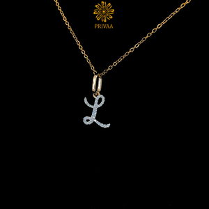 Collier pendentif en forme de lettre L serti de diamants naturels, or jaune 14 carats, taille ronde brillante, IGI - Product Image 2