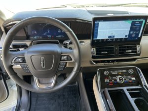Lincoln Navigator L Reserve 2024 d'occasion en excellent état - Product Image 5