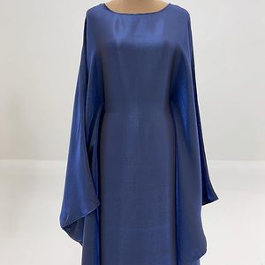 ชุดอาบายาแขนยาวคลาสสิกตัดเรียบง่ายน้ำหนักเบาและสวมใส่สบายสำหรับสวมใส่ในชีวิตประจำวันหรือในโอกาสพิเศษ - Product Image 4