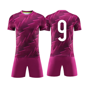 Conjunto de Uniforme de Fútbol de Alta Calidad con Transferencia de Calor, Jersey y Pantalones Cortos Personalizados, Transpirables, de Secado Rápido, Ropa de Entrenamiento, Nuevo Diseño para Verano - Product Image 4