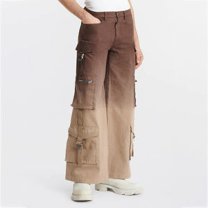 Pantalon cargo d'extérieur pour hommes avec poches utilitaires Design streetwear élégant et confortable pour les vêtements de travail et d'aventure - Product Image 3
