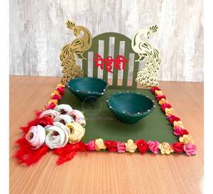 Moderno y elegante Haldi Mehndi Pithi Sangeet Thali nueva llegada Mehndi plato para regalos de boda para devolver favores - Product Image 2