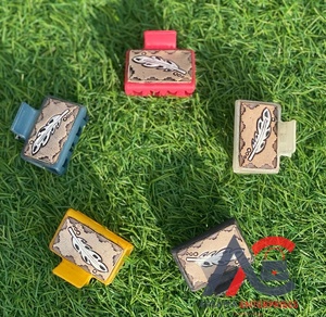 Nouvelle arrivée vente chaude Western élégant à la main usiné en cuir gravé pinces à cheveux en cuir griffe accessoires de cheveux pour les femmes - Product Image 1