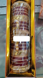 Ensemble de chura de mariée rouge et blanc de qualité supérieure beaux bracelets de mariage avec emballage personnalisé d'Inde - Product Image 4