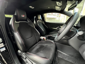 Toyota Yaris รถแฮทช์แบคแบบแฮนด์ซ้ายขวารถมือสอง2020มือสองแบบไฮบริดรุ่นพรีเมี่ยมสีดำ - Product Image 6