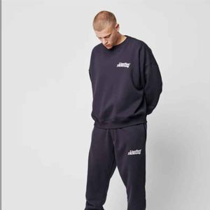 เสื้อสเวตเตอร์ถักเสื้อสวมหัวแบบถักขนาดใหญ่แบบกําหนดเองสําหรับผู้ชาย ผู้ชายเสื้อฮู้ดผ้าถักเฮฟวี่เวท - Product Image 3