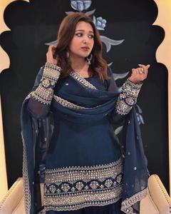 Heavy Festival Wear Georgette Heavy Sequence & Zari Broderie Travail Top Et Palazzo À Volants Avec Broderie Dentelle Dupatta - Product Image 1