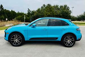 Macan Turbo 2022, 4 Cilindros, Tracción en las Cuatro Ruedas, Paquete Premium Plus, Color Azul Miami, Sin Modificar - Product Image 3