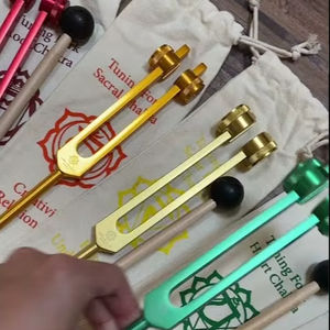 Juego de 3 Diapasones con Peso para Solfeo Secreto, 174 Hz, 852 Hz y 963 Hz, Chakra de la Corona - Product Image 1