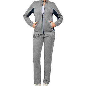 Chándal de algodón con logotipo personalizado para mujer, ropa informal de invierno con patrón sólido y cuello con capucha a la venta de fábrica - Product Image 1