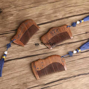 Tradebyd Premium Hair Comb Peine desenredante de madera natural para cabello rizado Cuidado de la barba Herramienta ecológica para el cabello - Product Image 1