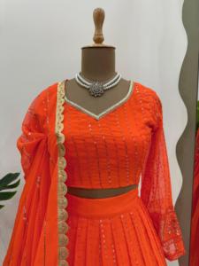 Lehenga choli เสื้อเฟอร์เทียมใส่ในงานแต่งงานฤดูหนาวที่สวยงามด้วยด้ายและลำดับการทำงาน - Product Image 3