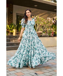 Fabricante de Ropa Islámica al por Mayor en Turquía con Trajes Kurta/Kurti de Poliéster Transpirable para Mujer Hechos a Medida en Dubái - Product Image 1