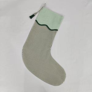 Venta al por mayor hecho a mano Vintage algodón media lujo indio Santa Claus forma Navidad calcetín, venta al por mayor medias indias comprar - Product Image 3