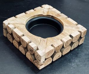 Cenicero de madera moderno diseñado para hogares contemporáneos, bares, cafeterías y restaurantes con estética minimalista - Product Image 1