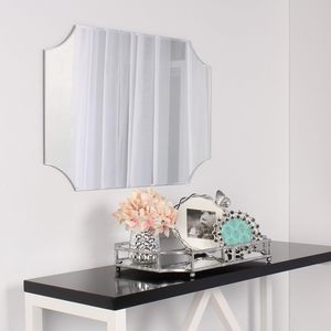 Bandeja plateada decorativa festoneada adornada con espejo de metal Ciel para tocador de baño y dormitorio - Product Image 4