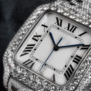 นาฬิกาผู้ชายสไตล์ฮิปฮอปสุดหรู ประดับเพชรโมอิสซาไนต์ VVS ระดับพรีเมียม หน้าปัดตัวเลขโรมัน ผ่านการทดสอบเพชร ระบบจักรกล ขายส่ง - Product Image 5