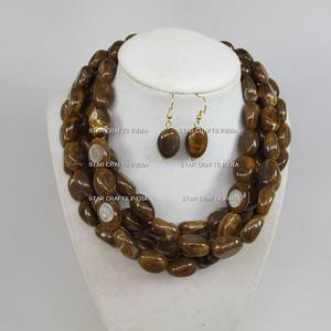 ล่าสุดทําด้วยมือคุณภาพดีที่สุดขัดเงาสวยแฟชั่นเรซิ่นสร้อยคอทองเหลืองแฟชั่นเครื่องประดับสําหรับผู้หญิงจากอินเดีย - Product Image 5