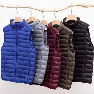 Nouveaux hommes léger chaud pleine fermeture éclair résistant à l'eau sans manches gilet bouffant grandes tailles col montant uni teint pour l'hiver - Product Image 2
