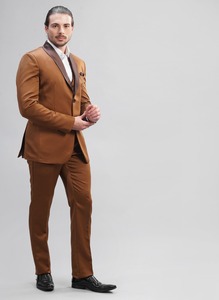 Traje de Hombre de 3 Piezas Color Mostaza Dorado de la Mejor Calidad, Ideal para Bodas, Fiestas y Eventos Nocturnos, Disponible para la Venta - Product Image 4