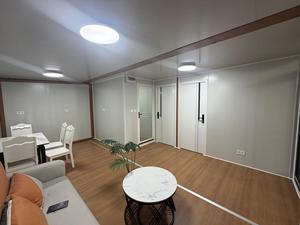 Maison extensible de 20 pieds avec extérieur imitation bois 3D, 2 chambres, armoires de cuisine complètes et équipements de salle de bain intérieurs + LIVRAISON GRATUITE - Product Image 5