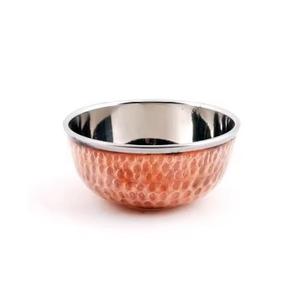 Antiguo cuenco de servicio de cobre martillado hecho a mano para decoración de mesa de cocina y presentación de comida tradicional en casas de estilo rústico - Product Image 1