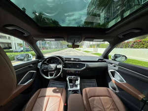 Audi Q3 quattro S line Premium 45 TFSI 2025 d'occasion en parfait état - Product Image 2