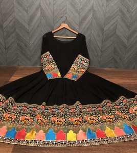 Vestido Anarkali para Mujer, Color Negro, Vestido de Fiesta Indio Anarkali, Vestido de Novia - Product Image 3