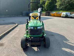 Tondeuse autoportée à essence John Deere X950R de qualité industrielle, 4 temps, OEM, avec une largeur de coupe de 3000 mm et une puissance de 1,0 kW - Product Image 2