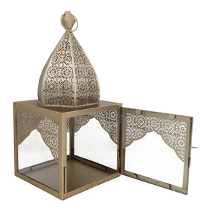 Linterna cuadrada superior de cúpula dorada con portavelas de metal y vidrio con recortes florales para boda festiva de Ramadán y decoración del hogar - Product Image 3