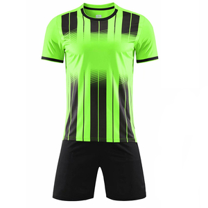 Secado rápido Sublimación Fútbol Cómodo Uniforme Hombres Sudor Conjunto de manga corta - Product Image 2