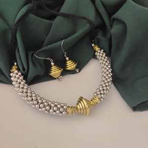 Collar y Aretes Ghungroo Hasli de Dos Tonos Oxidados Más Vendidos, Juego de Joyería India Hecha a Mano con Diseño Geométrico, Accesorios de Moda - Product Image 1