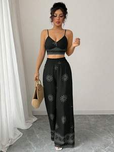 Ensemble pour femmes Nouveau design de broderie pour fille Lettre Haut à manches courtes et pantalon Ensemble 2 pièces - Product Image 2