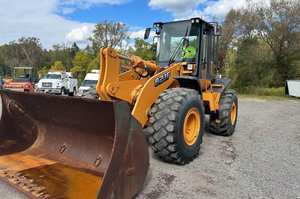 2012 pour Case 821F chargeuse sur pneus à usage intensif Parker cylindre hydraulique fonctionnement en douceur roulement à noyau focalisé sur la fiabilité éprouvée - Product Image 4