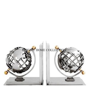 Serre-livres en métal en bois robuste avec des motifs géométriques uniques offrant à la fois une robustesse et une touche élégante aux intérieurs - Product Image 6