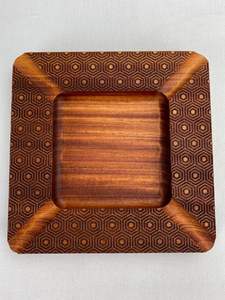 Cendrier en bois écologique pour une vie durable fabriqué à partir de bois de récupération avec une finition polie et durable - Product Image 3